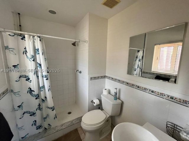 2424 SE 9th St 2424, Pompano Beach, FL 33062