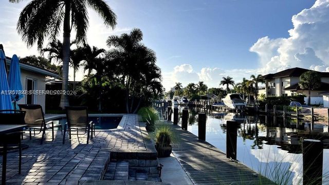 2424 SE 9th St 2424, Pompano Beach, FL 33062