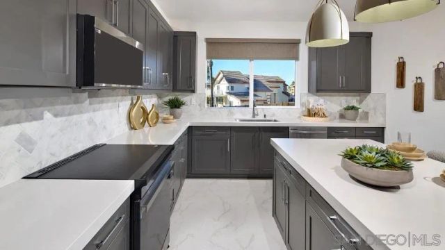 14013 Lilah Lane, San Diego, CA 92128