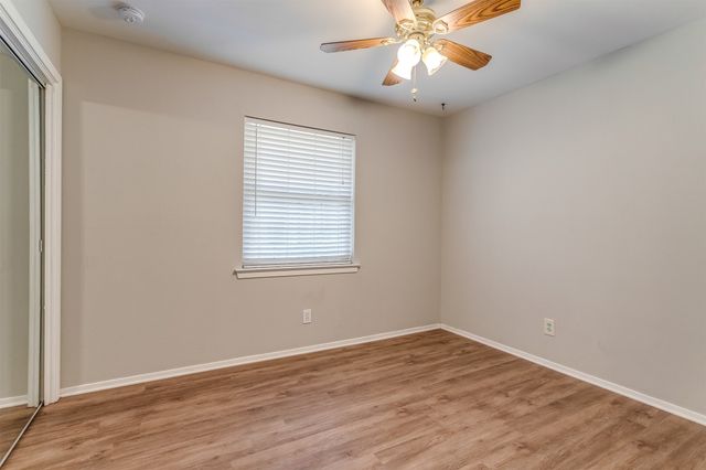 2221 N Mill Street, Lewisville, TX 75057
