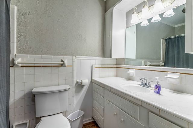 2221 N Mill Street, Lewisville, TX 75057