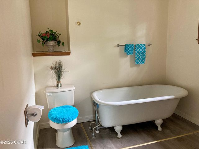 210 N Moffet Avenue, Joplin, MO 64801