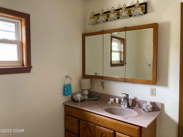 210 N Moffet Avenue, Joplin, MO 64801