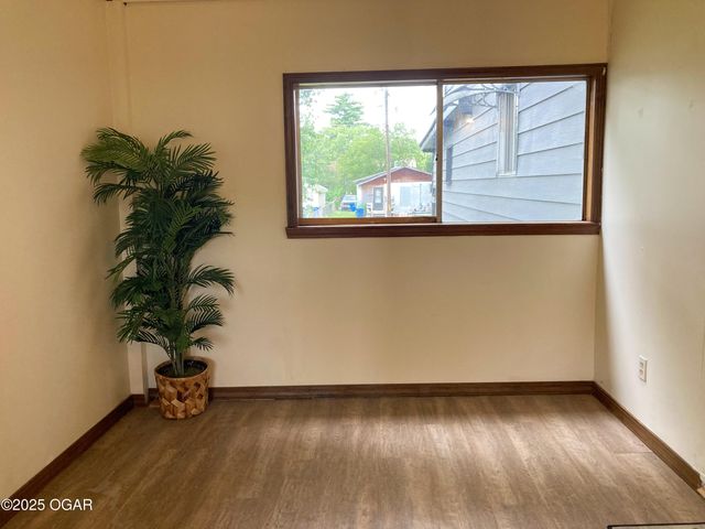 210 N Moffet Avenue, Joplin, MO 64801