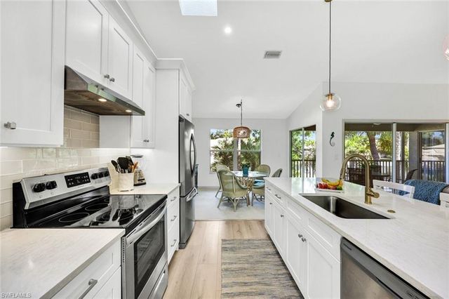 314 Emerald Bay CIR # I5, Naples, FL 34110