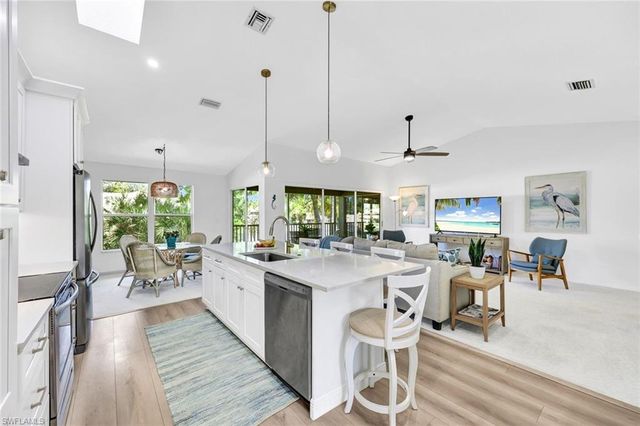 314 Emerald Bay CIR # I5, Naples, FL 34110