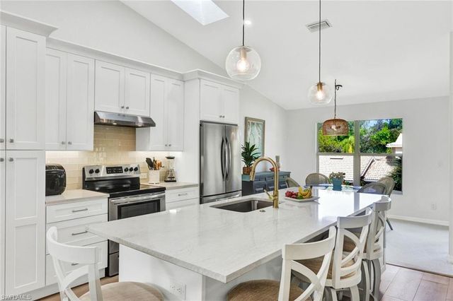 314 Emerald Bay CIR # I5, Naples, FL 34110