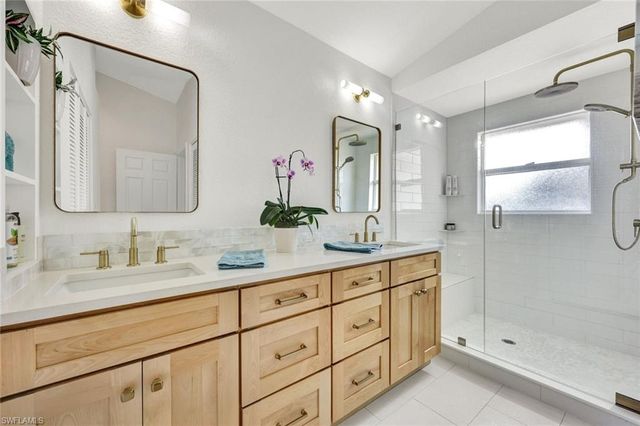 314 Emerald Bay CIR # I5, Naples, FL 34110