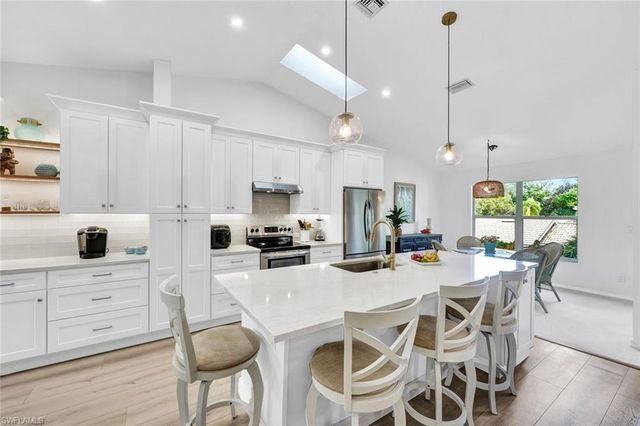 314 Emerald Bay CIR # I5, Naples, FL 34110