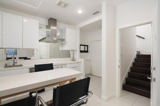 611 Stratford Ct, Del Mar, CA 92014