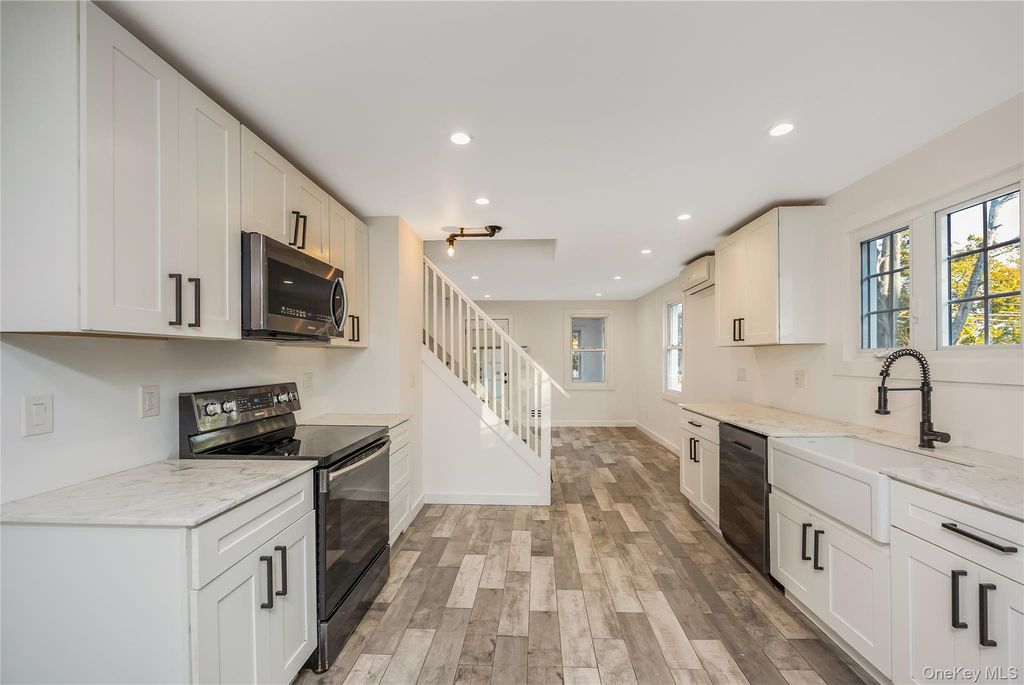 56 Orchard Road, East Patchogue, NY 11772 — photo 2