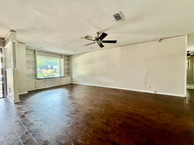 202 Juniper Street, Mansfield, TX 76063
