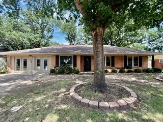 202 Juniper Street, Mansfield, TX 76063