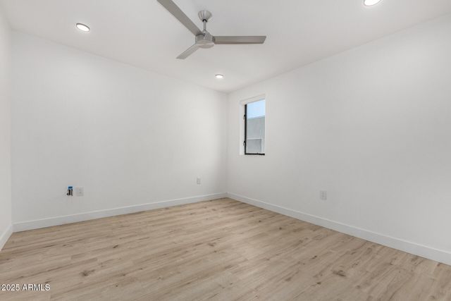 531 E WILLETTA Street 303, Phoenix, AZ 85004