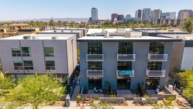 531 E WILLETTA Street 303, Phoenix, AZ 85004