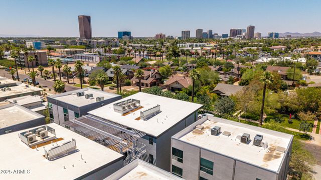 531 E WILLETTA Street 303, Phoenix, AZ 85004