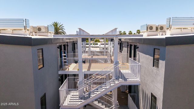 531 E WILLETTA Street 303, Phoenix, AZ 85004