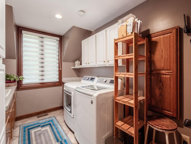 8403 Beeswing Court, Dublin, OH 43017