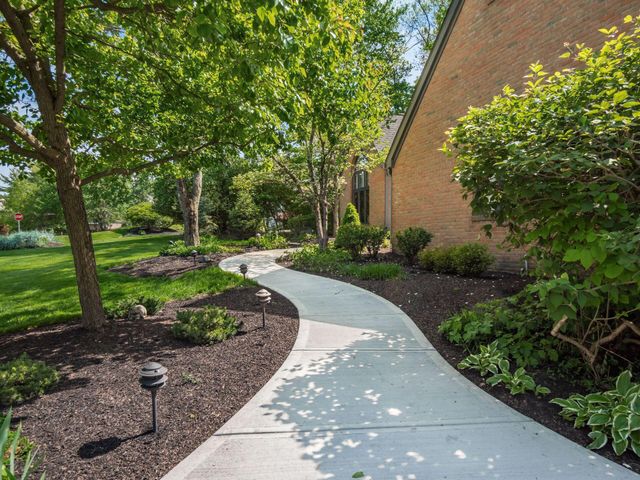8403 Beeswing Court, Dublin, OH 43017