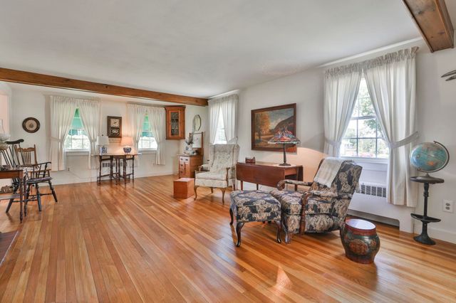 15 Hooker Street, Nashua, NH 03064