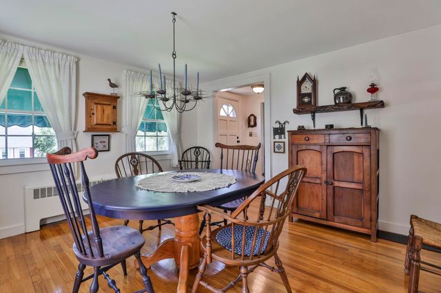 15 Hooker Street, Nashua, NH 03064