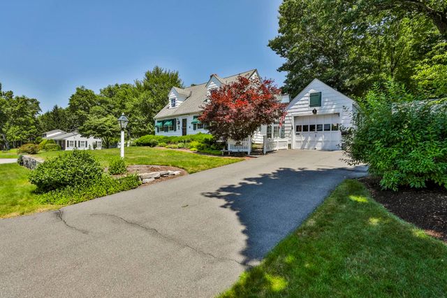 15 Hooker Street, Nashua, NH 03064