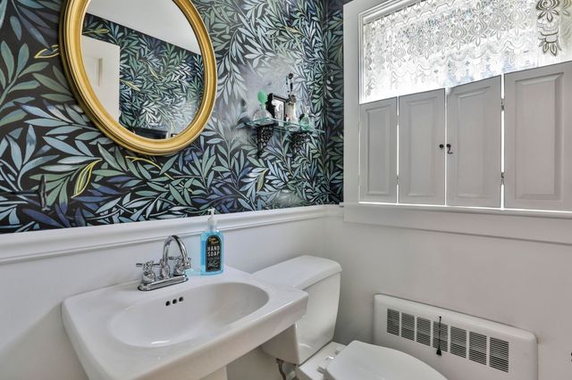 15 Hooker Street, Nashua, NH 03064