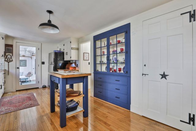15 Hooker Street, Nashua, NH 03064