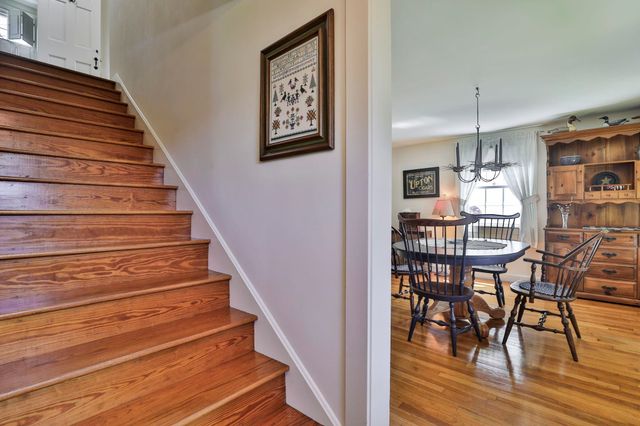 15 Hooker Street, Nashua, NH 03064