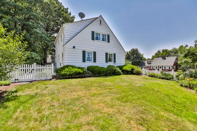 15 Hooker Street, Nashua, NH 03064