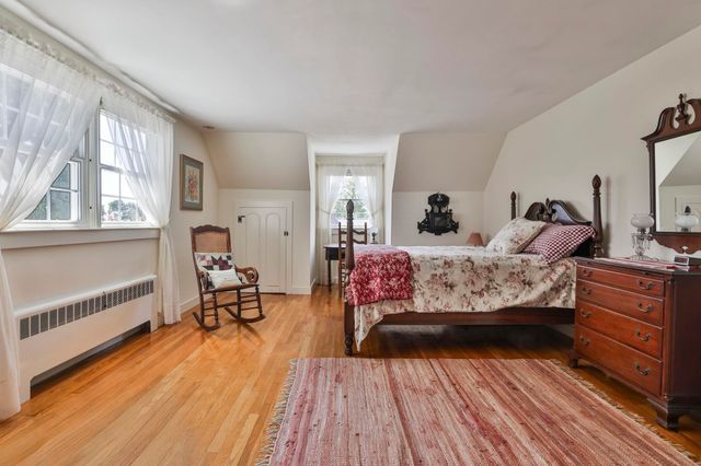 15 Hooker Street, Nashua, NH 03064