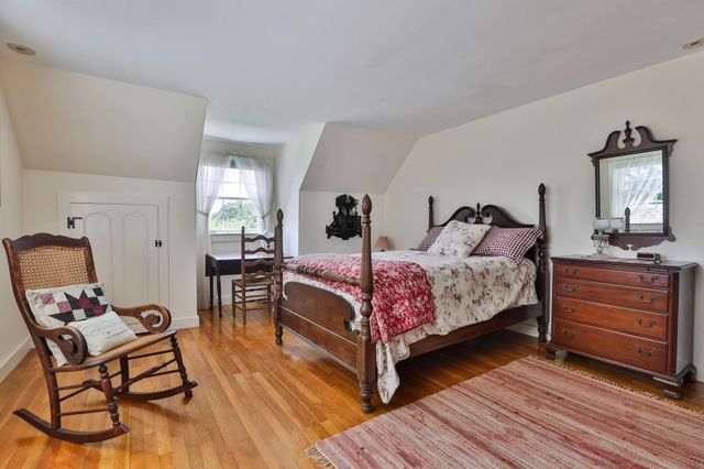 15 Hooker Street, Nashua, NH 03064