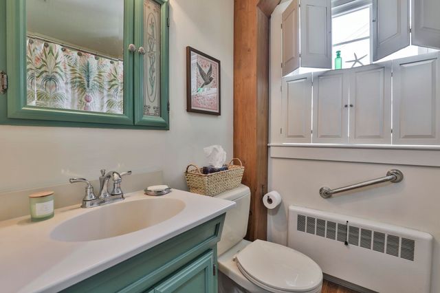 15 Hooker Street, Nashua, NH 03064