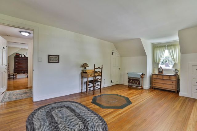 15 Hooker Street, Nashua, NH 03064