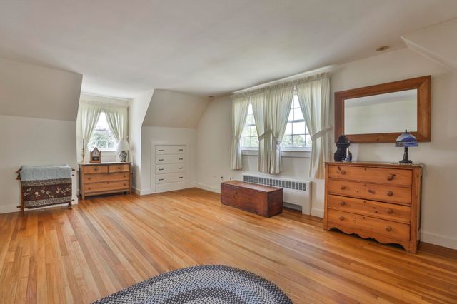15 Hooker Street, Nashua, NH 03064