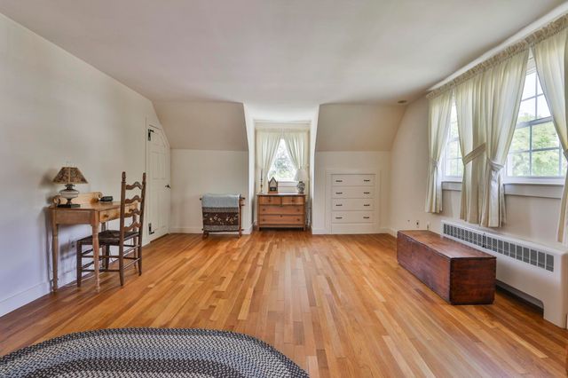 15 Hooker Street, Nashua, NH 03064