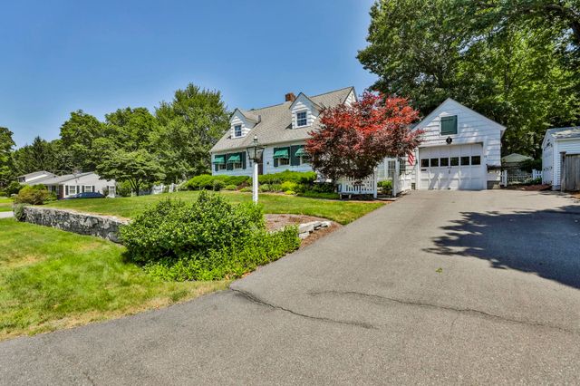 15 Hooker Street, Nashua, NH 03064