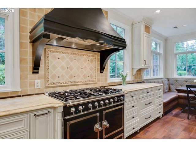 1011 TROON Rd, Lake Oswego, OR 97034