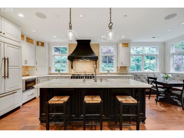 1011 TROON Rd, Lake Oswego, OR 97034