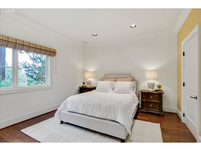 1011 TROON Rd, Lake Oswego, OR 97034