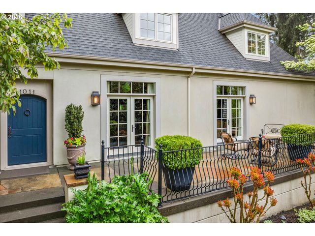 1011 TROON Rd, Lake Oswego, OR 97034