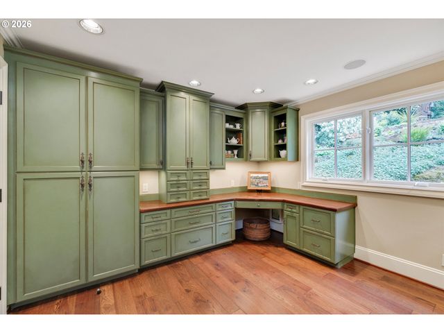 1011 TROON Rd, Lake Oswego, OR 97034