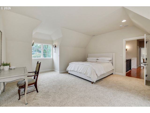 1011 TROON Rd, Lake Oswego, OR 97034