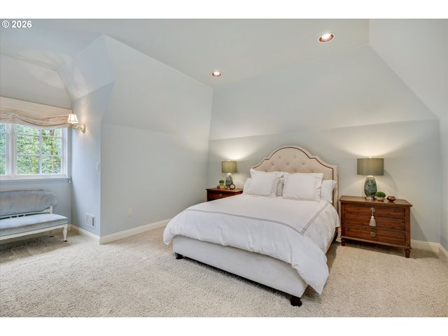 1011 TROON Rd, Lake Oswego, OR 97034