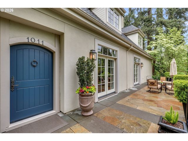 1011 TROON Rd, Lake Oswego, OR 97034