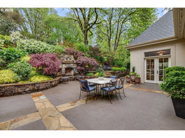 1011 TROON Rd, Lake Oswego, OR 97034