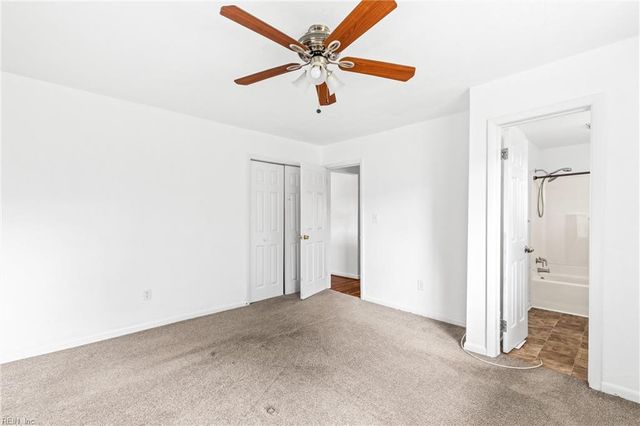 889 Hopwood LN, Virginia Beach, VA 23455