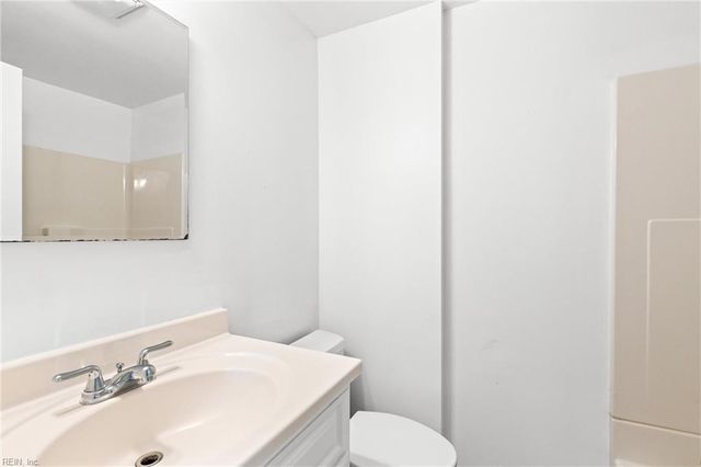 889 Hopwood LN, Virginia Beach, VA 23455