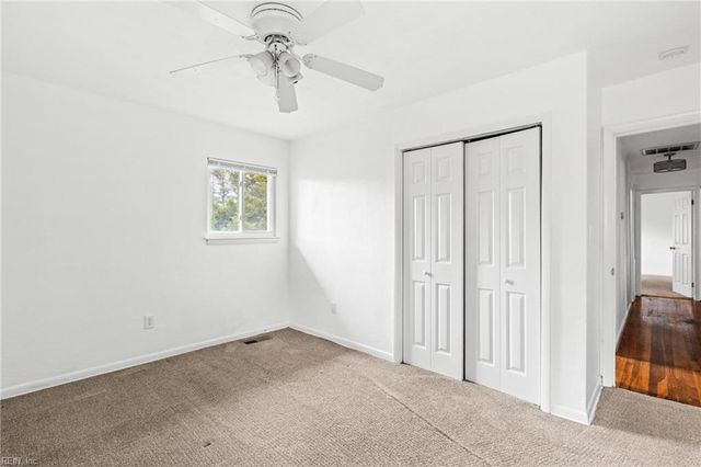 889 Hopwood LN, Virginia Beach, VA 23455