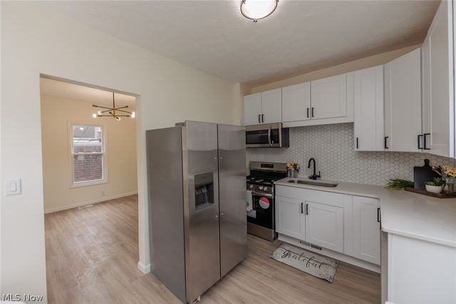 1558 Winchester Avenue, Lakewood, OH 44107